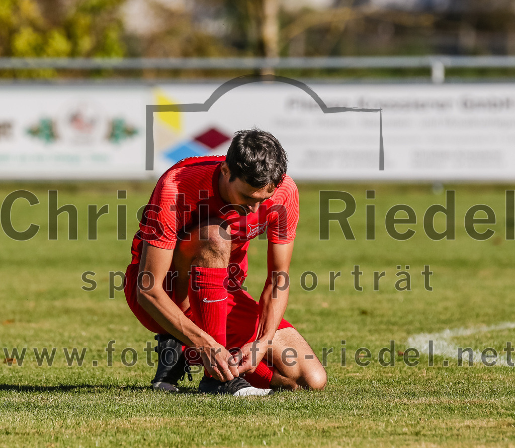 2023-10-22_043_SpVgg_Eichenkofen_gegen_SpVgg_Altenerding_II | Erding, Deutschland, 22.10.2023:
Fußball, A-Klasse 2023 / 2024, 12. Spieltag, SpVgg Eichenkofen gegen SpVgg Altenerding II, Endergebnis: 3:1

Lukas Ippisch (SpVgg Eichenkofen, #5)

Foto: Christian Riedel / fotografie-riedel.net