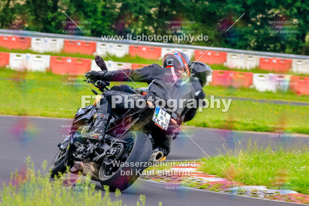 VBK-6727 | Hier findet Ihr Bilder von Touristenfahrten auf der Nürburgring Nordschleife oder von anderen Veranstaltungen die ich besucht habe. Viel Spass beim Durch Schauen 