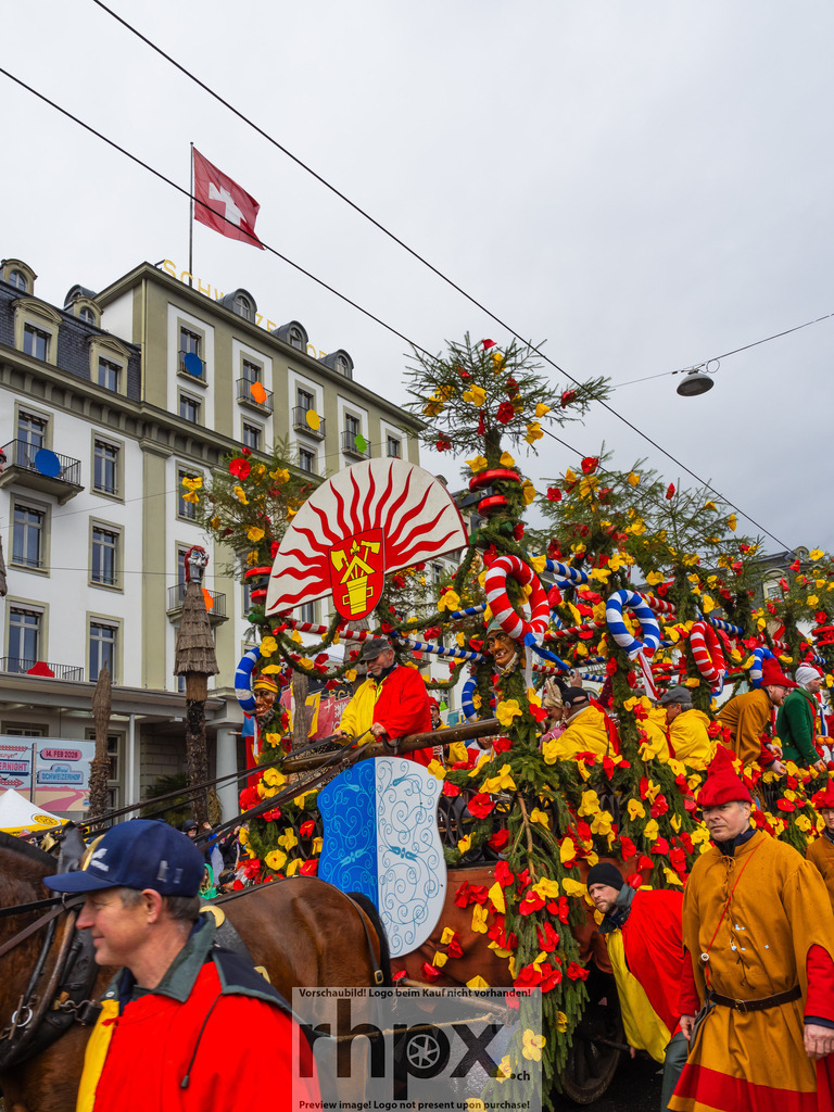 Fritschi-Umzug Luzern 2026 | Foto-Standort: Schweizerhof Luzern - Realisiert mit Pictrs.com