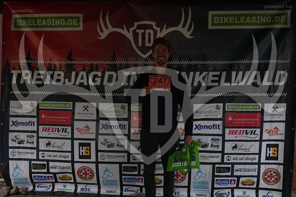 A1_09377 | Fotogalerie der Treibjagd im Dunkelwald - Dein MTB Etappenrennen im Erzgebirge - Realisiert mit Pictrs.com