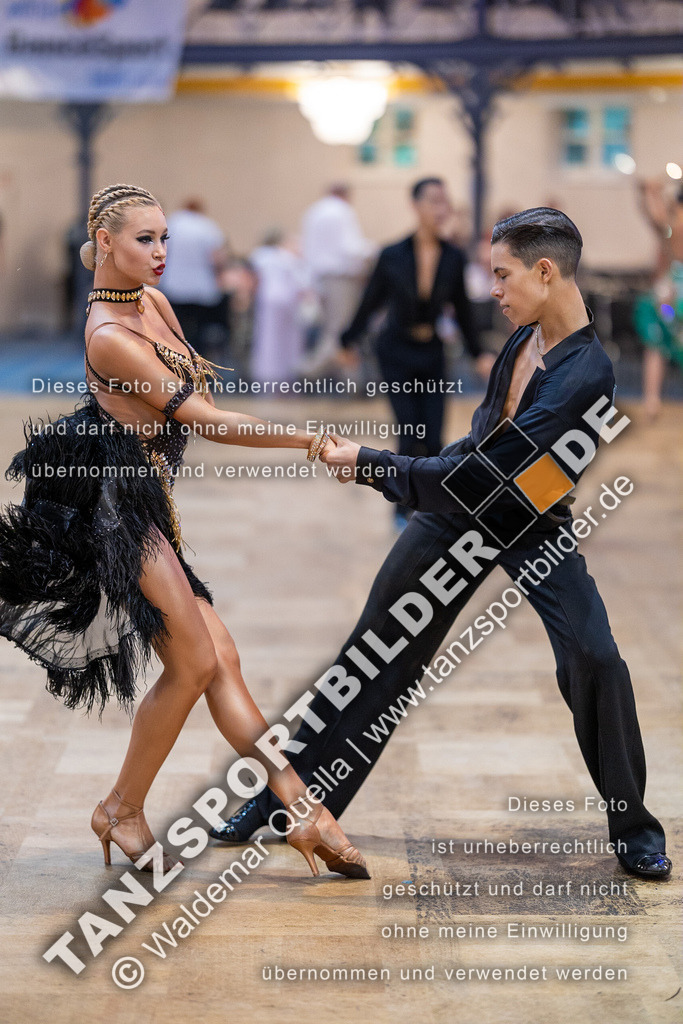 20230812-02232 | Hier finden Sie Tanz Bilder vom Latein und Standard Formationen tanzen. Sportbilder vom Tanzsport. Schöne Fotos und von Weltmeisterschaft, Europameisterschaft, Bundesliga, Regionalliga, Oberliga und Landesliga sowie von GOC Stuttgart, DanceComp, WM Bremen