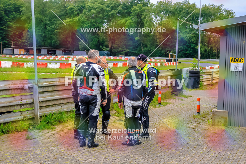 VBK-7404 | Hier findet Ihr Bilder von Touristenfahrten auf der Nürburgring Nordschleife oder von anderen Veranstaltungen die ich besucht habe. Viel Spass beim Durch Schauen 