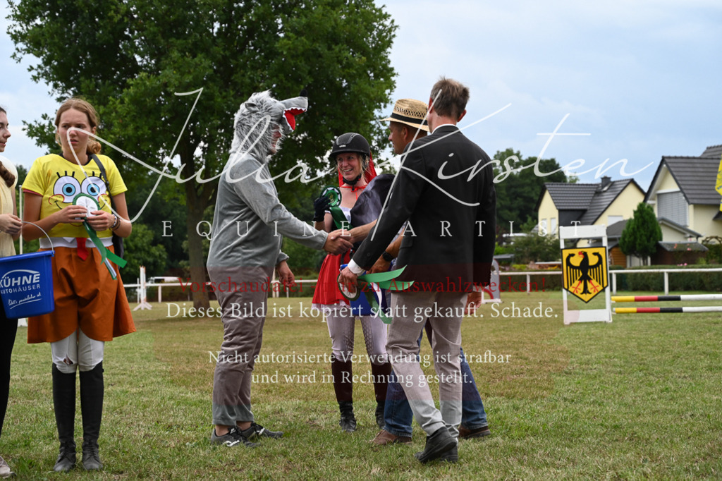 DSC_9352 | Pferde- und Turnierfotografie in Westsachsen. Pferdeportraits, Auftragszeichnungen und intuitive Kunst.