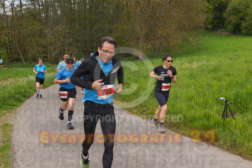 220501_1015_EV8_0221 | Sportfotografie im Rhein-Sieg Kreis, Köln, Bonn, NRW, Rheinland Pfalz, Hessen, etc. Unser Tätigkeitsfeld umfasst den Laufsport vom Volkslauf über den Marathon, Duathlon, Triathon bis zum Ultralauf wie Kölnpfad Ultra oder Schindertrail.
