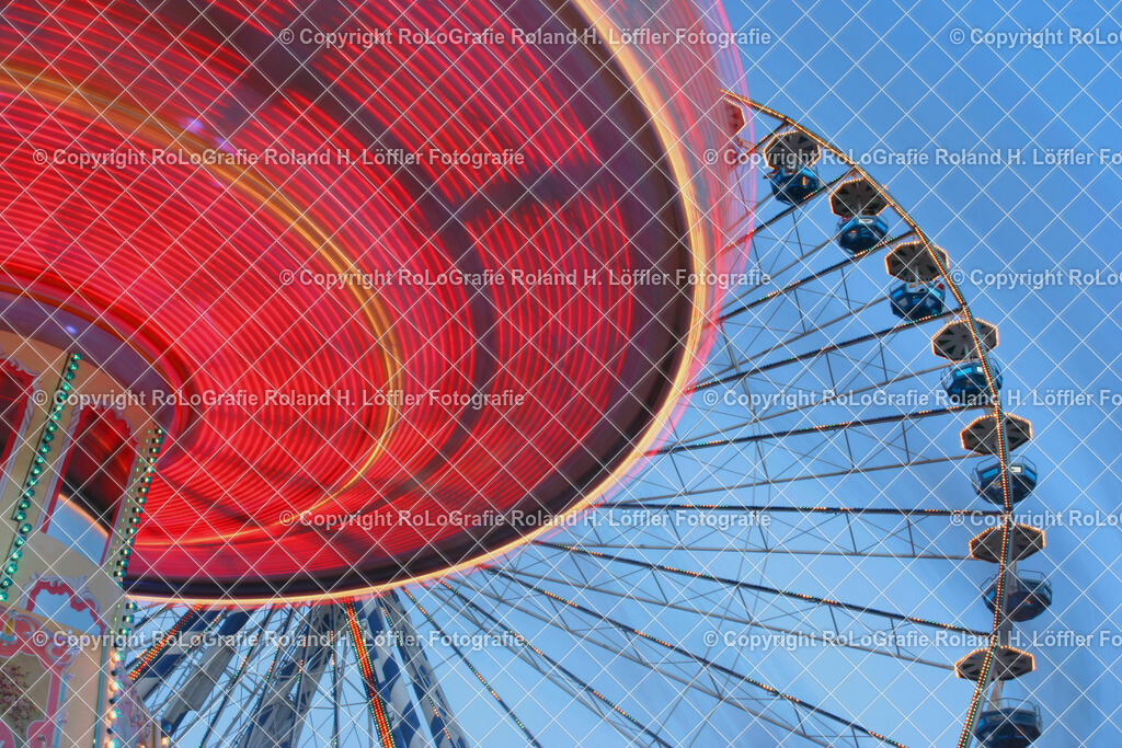 Karussell-rot | Wandfotos und Wandbilder für Büro, Kanzlei, Praxis und Unternehmen in höchster Qualität. Verfügbar als Jahreskalender, Holzdruck, Leinwand, Forex-Fotodruck, Alu-Dibond, Acrylglas, Akustikbilder. - Realisiert mit Pictrs.com