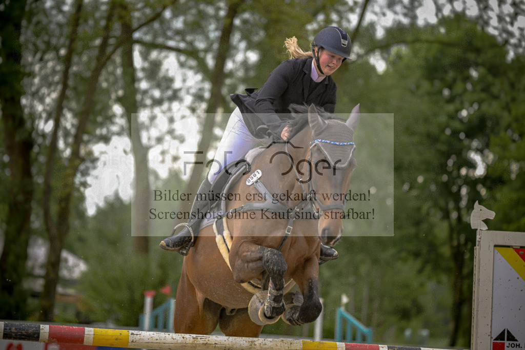 20240505-DOS_8244 | Entdecke hochwertige Reitturnierfotos von Foto Oger. Professionell, emotional und authentisch – jetzt Lieblingsmomente im Shop bestellen.Deutschlandweite Turnierfotografie. - Realisiert mit Pictrs.com