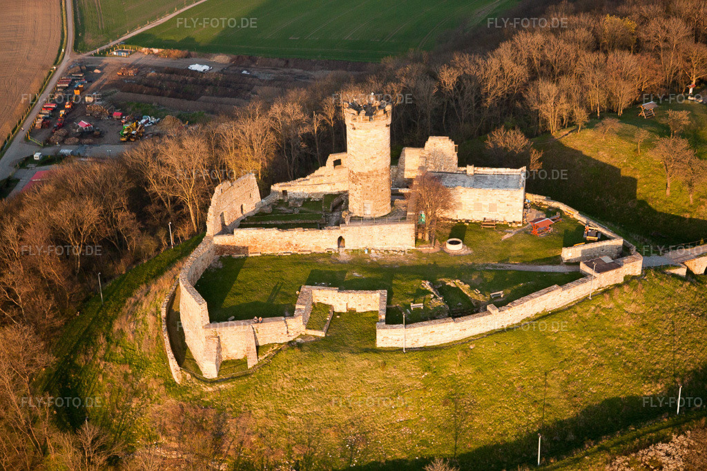 Luftbild: Mühlberg, Mühlburg im Ortsteil Mühlberg in Drei Gleichen im Bundesland Thüringen in Deutschland. Foto: IMG_25802.jpg vom 17.04.2010 durch Werner Riehm/FLY-FOTO.de