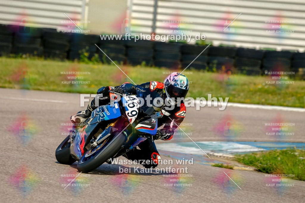 Chambley Juli-0202 | Hier findet Ihr Bilder von Touristenfahrten auf der Nürburgring Nordschleife oder von anderen Veranstaltungen die ich besucht habe. Viel Spass beim Durch Schauen 