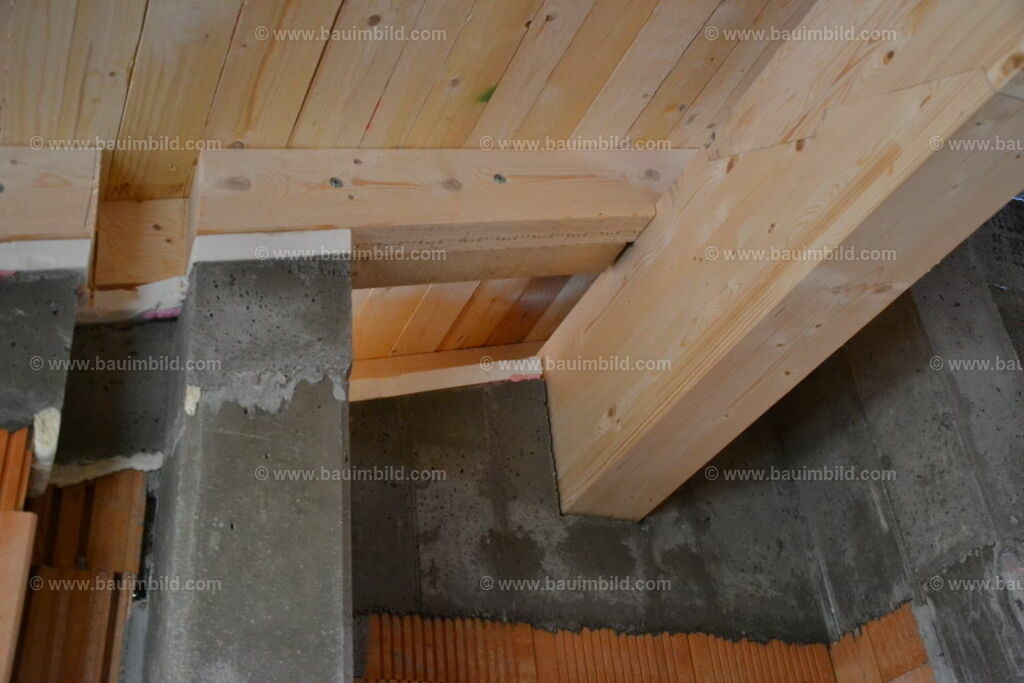bib-lg09-holzbau-0171 | Nach LV-Leistungsgruppen sortierte Detailfotos über den Bau eines Hauses. Alle Hausbau-Bilder direkt vom Urheber und Autor der Website Haus-Selber-Bauen.com