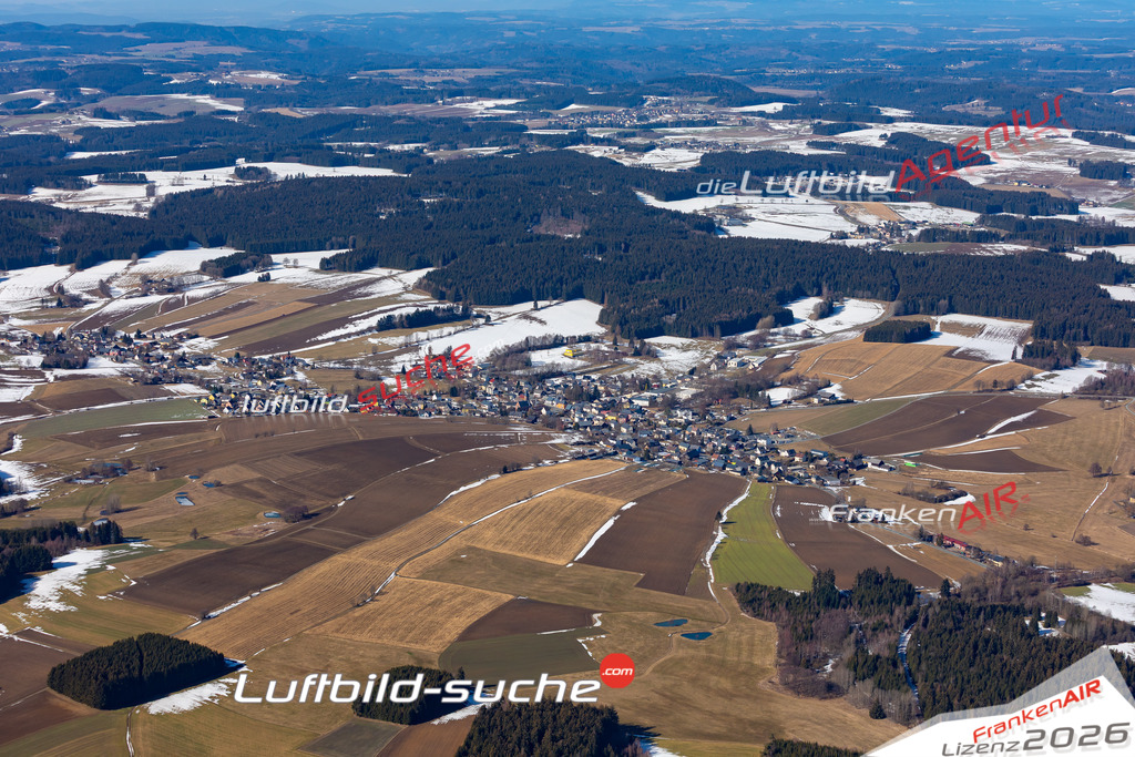 Die Luftbildaufnahme Wuestenselbitz -  wurde 2019 mittels Flugzeug (keine Drohne) erstellt. Perfekte Schärfe und Druck- Ergebnisse- Garantiert!