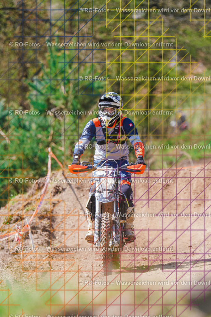 2 Lauf Mernes-683 | Sportfotografie von RO-Fotos: Motorsport, Motocross, Enduro, Laufveranstaltungen und Triathlon. Professionelle Fotos von Sportlern und Events. - Realisiert mit Pictrs.com