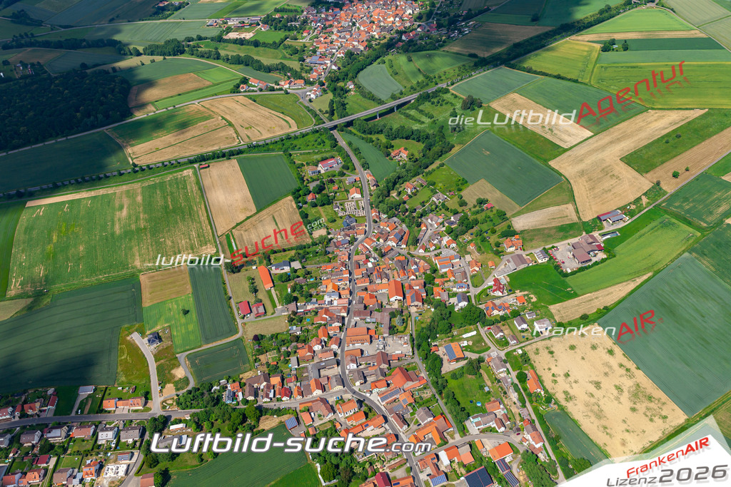 aktuelles Luftbild von  Kleinsteinach  - Luftaufnahme wurde 2019 von https://frankenair.de mittels Flugzeug (keine Drohne) erstellt.