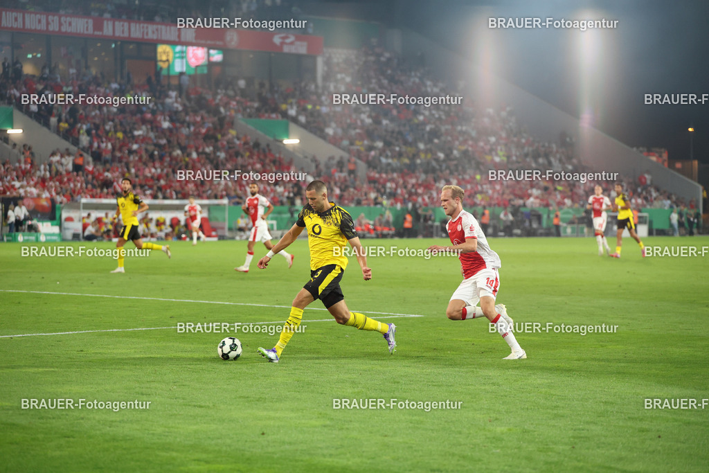 00003250 | BRAUER-Fotoagentur