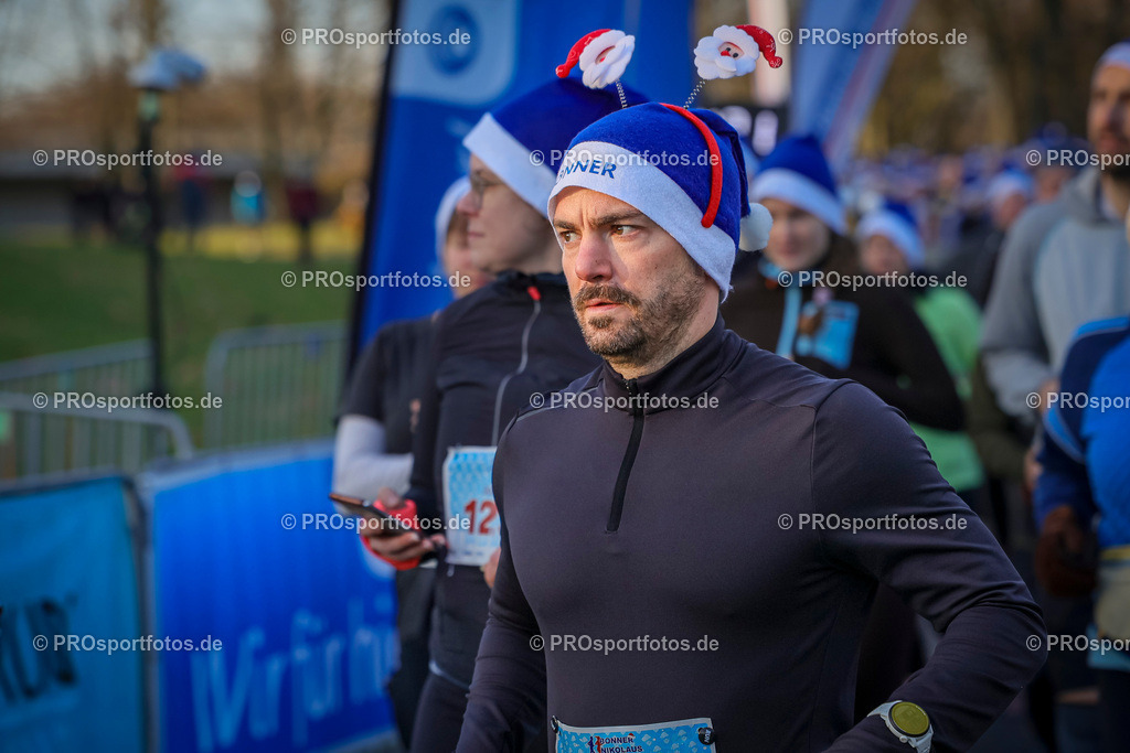 6. Bonner Nikolauslauf; Bonn, 14.12.2025 | Impressionen vom 6. Bonner Nikolauslauf am 14.12.2025 in Bonn (Nordrhein-Westfalen). 