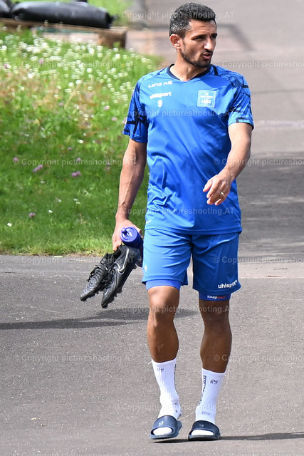 mikovits-20240507-0008 | Image shows Ronivaldo Bernardo Sales (BWL), PK LASK, Sport, Bundesliga, Fußball /Foto: Albert Mikovits Datum 20240507