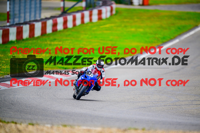 MaZZes_FotoMatrix_240717_6007705_9291 | ROT