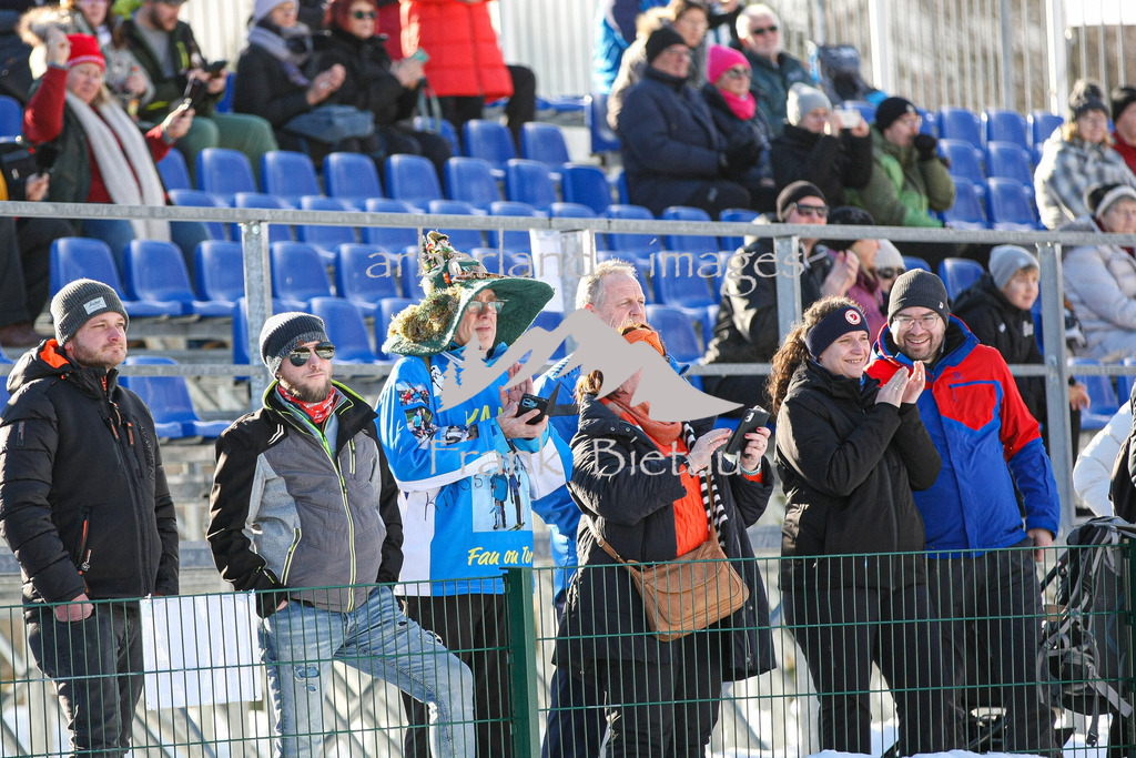 993T1968 | Medien- Sport- Entertainmentfotos