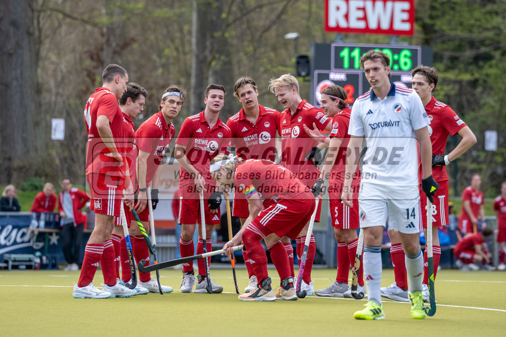 SFE_20260321_0029 | Köln, Deutschland, 21.03.26: Feldhockey 1. Bundesliga Herren zwischen Rot-Weiss Köln - Mannheimer HC im REWE Sportpark am 21.03.2026 in Köln, Deutschland. (Foto von Stephan Fehrmann)Köln, Germany, 21.03.26: Feldhockey 1. Bundesliga Herren between Rot-Weiss Köln - Mannheimer HC in REWE Sportpark at 21.03.2026 in Köln, Deutschland. (Foto from Stephan Fehrmann)
