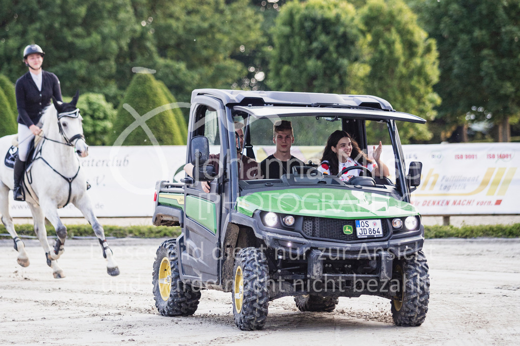 250531_MayDays_JNR-226 | Deine schönsten Turniermomente als professionelle Fotos! Entdecke hochwertige Pferdesport-Fotografie im Online-Shop. Jetzt Fotos finden & bestellen!