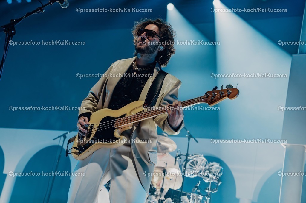 xKKU0604251029 | 06.04.2025, xkkux, Düsseldorf, Roy Bianco und Die Abbrunzati Boys performen bei ihrer Kult-Tour 2025 in der Mitsubishi Electric HALLE. 