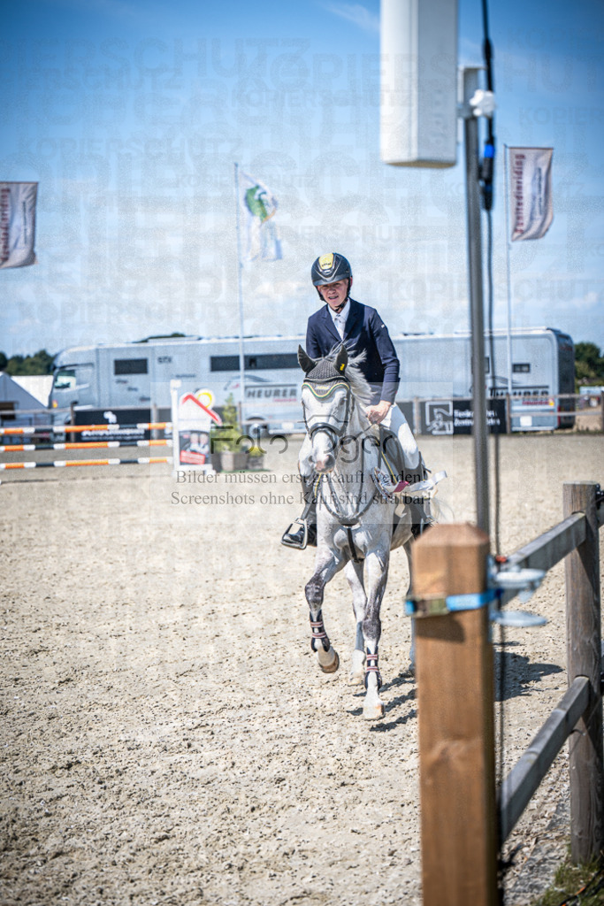 DOS_2739 | Entdecke hochwertige Reitturnierfotos von Foto Oger. Professionell, emotional und authentisch – jetzt Lieblingsmomente im Shop bestellen.Deutschlandweite Turnierfotografie. - Realisiert mit Pictrs.com