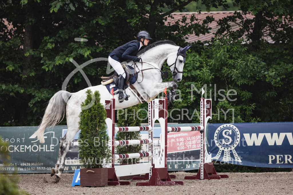 250610_Mühlen_SprPf-L1-339 | Deine schönsten Turniermomente als professionelle Fotos! Entdecke hochwertige Pferdesport-Fotografie im Online-Shop. Jetzt Fotos finden & bestellen!