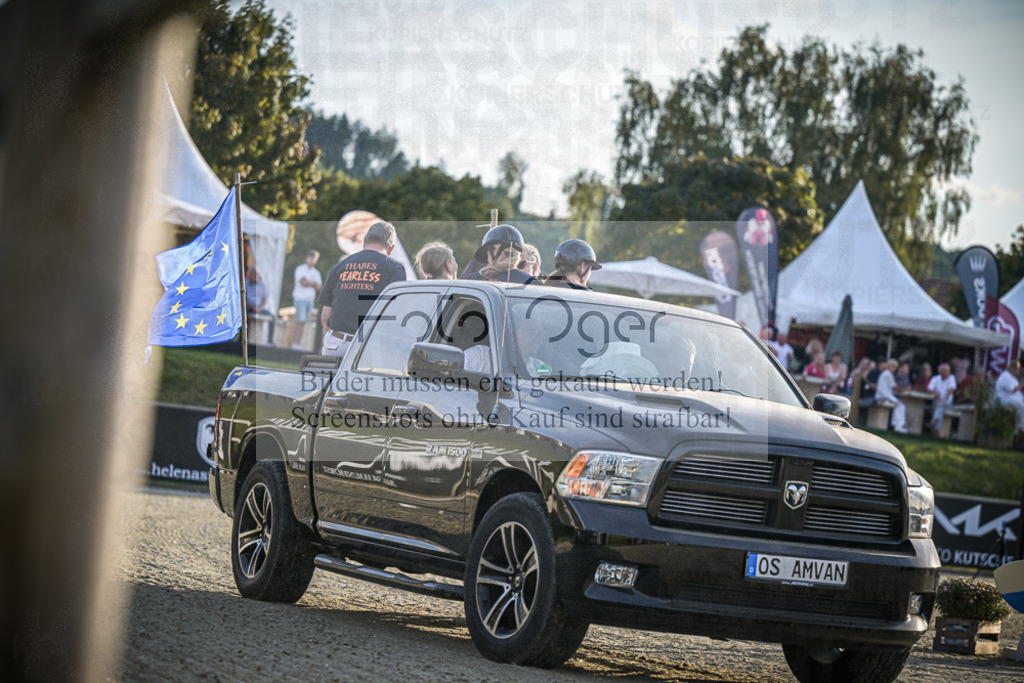 DOS_0117 | Entdecke hochwertige Reitturnierfotos von Foto Oger. Professionell, emotional und authentisch – jetzt Lieblingsmomente im Shop bestellen.Deutschlandweite Turnierfotografie. - Realisiert mit Pictrs.com