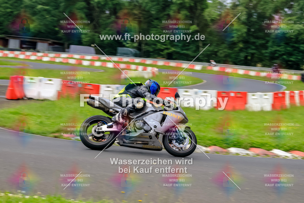 VBK-6431 | Hier findet Ihr Bilder von Touristenfahrten auf der Nürburgring Nordschleife oder von anderen Veranstaltungen die ich besucht habe. Viel Spass beim Durch Schauen 