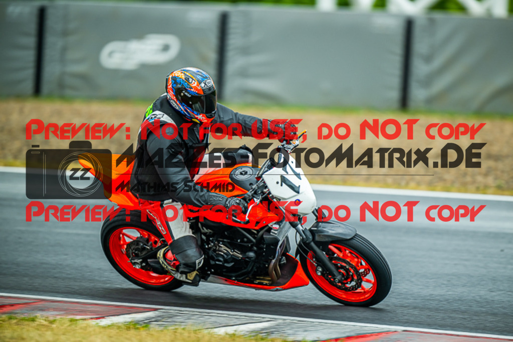 MaZZes_FotoMatrix_220625_6971 | TWINCUP