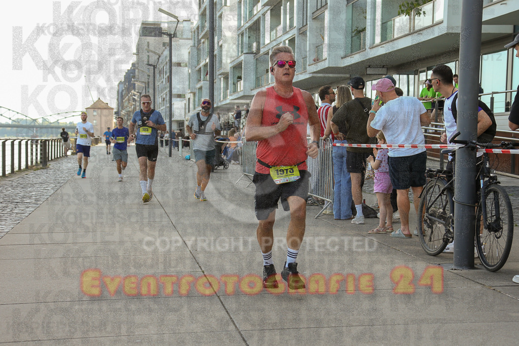 250920_1446_EX1_7466 | Sportfotografie im Rhein-Sieg Kreis, Köln, Bonn, NRW, Rheinland Pfalz, Hessen, etc. Unser Tätigkeitsfeld umfasst den Laufsport vom Volkslauf über den Marathon, Duathlon, Triathon bis zum Ultralauf wie Kölnpfad Ultra oder Schindertrail.