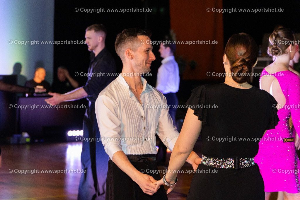 AR6_0363 | Rund um das Thema Sport-Event-Fotografie & individuelle Teilnehmerfotos. Jeder Teilnehmer wird fotografiert.