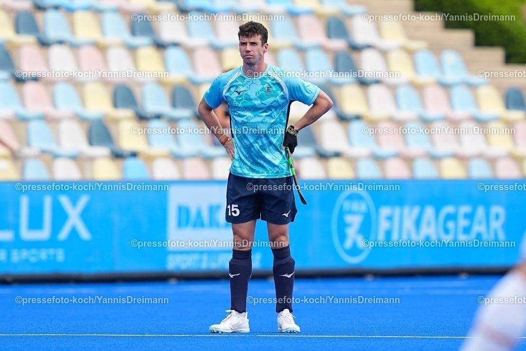 xydrx1408252023 | 14.08.2025, xydrx, Herren EuroHockey Championship 2025, Gruppe C, Belgien - England, Sparkassenpark Mönchengladbach: Phil Roper (ENG #15)