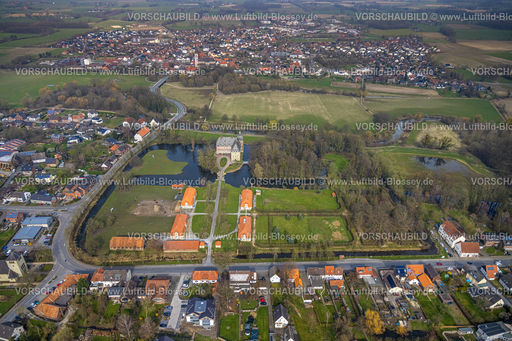 Lippetal240307253 | Luftbild, Renaissanceschloss Wasserschloss Hovestadt mit Barockgarten, Ortsteil Hovestadt, Lippetal, Herzfeld, Nordrhein-Westfalen, Deutschland