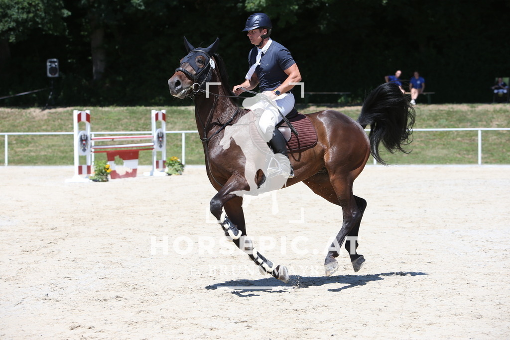 PP014027 | Willkommen bei Brunnmayr - Design & Fotografie – Ihrem Spezialisten für Reitturniere und Pferdeveranstaltungen in Oberösterreich, Salzburg und Bayern! Seit über 17 Jahren sind wir leidenschaftlich dabei.