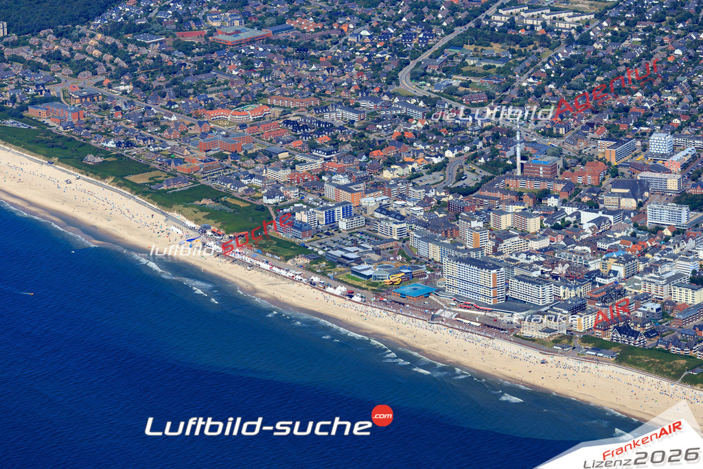 Die Luftbildaufnahme Westerland - Sylt wurde 2018 mittels Flugzeug (keine Drohne) erstellt. Perfekte Schärfe und Druck- Auflösung- Garantiert!