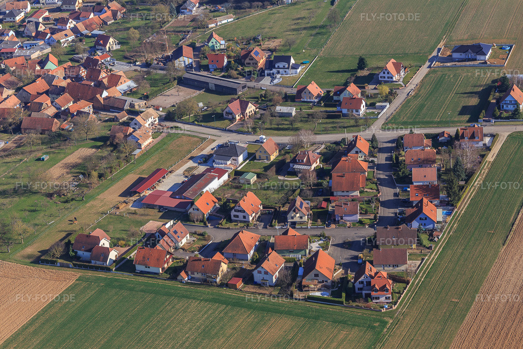 Luftbild: Neubaugebiet Rue des Bouleaux in Ettendorf im Bundesland Bas-Rhin in Frankreich. – Foto: IMG_097515.jpg vom 16.03.2017 durch Werner Riehm/FLY-FOTO.de – Auflösung des Originals: 5472 x 3648 px
