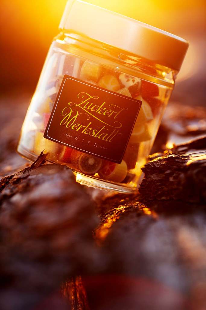 Verschiedene Zuckerl aus der Zuckerl Werkstatt | Wien, Austria - February 26, 2015: Zuckerlwerkstatt Wien, Detailaufnahmen von verschiedenen Zuckerln. - Realisiert mit Pictrs.com