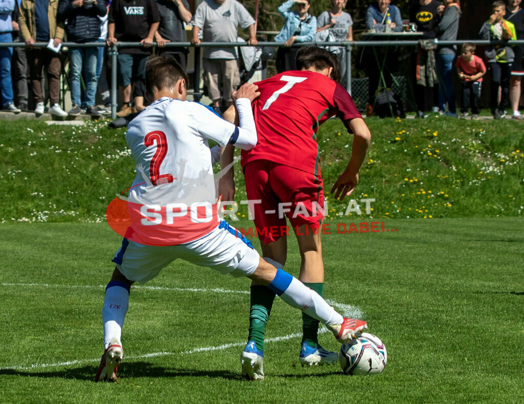 Portugal  U15 -Czech Republic U15 | STEPAN BERAN (Czech Republic #2) EDUARDO FERNANDES (Portugal #7) ; Portugal  U15 -Czech Republic U15 am 29.04.2022 in Arnoldstein
(Sportplatz), AUSTRIA, (Photo by Ernst Krawagner sport-fan.at) - Realisiert mit Pictrs.com