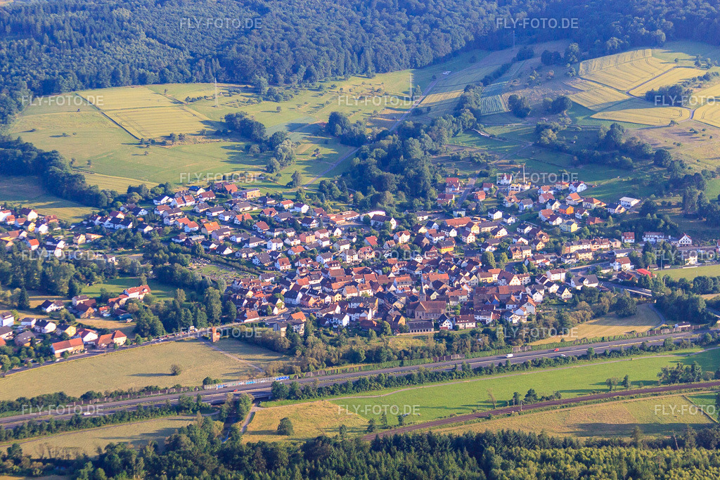 Ortsansicht aus Norden | Luftbild: Ortsansicht aus Norden im Ortsteil Wirtheim in Biebergemünd im Bundesland Hessen in Deutschland. Foto: IMG_68586.jpg vom 21.06.2014 durch Werner Riehm/FLY-FOTO.de - Realisiert mit Pictrs.com