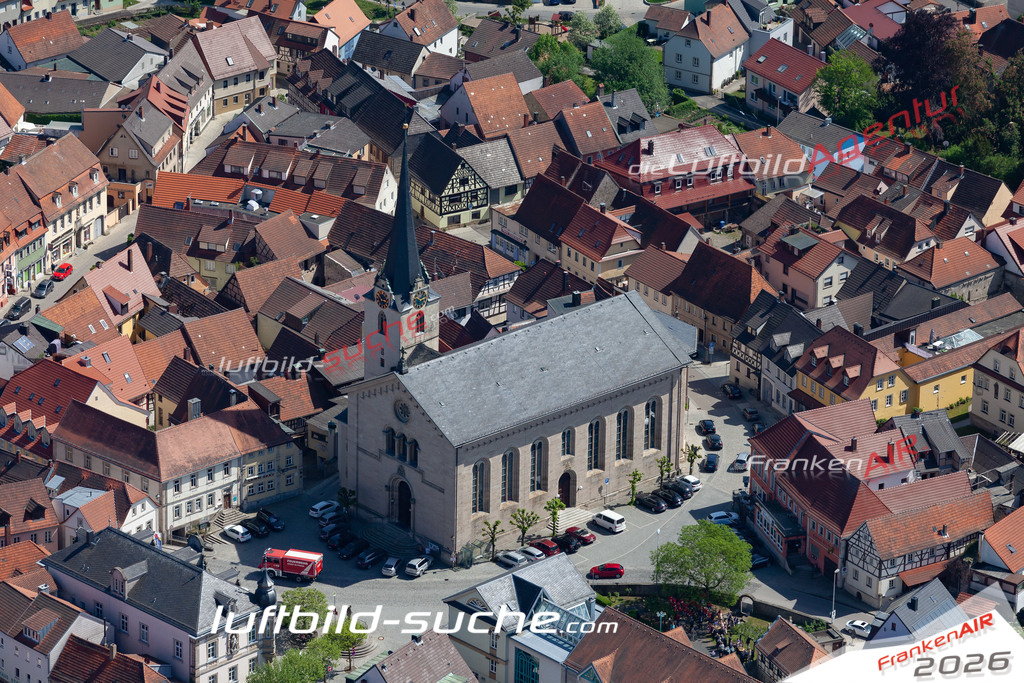 aktuelles Luftbild von Kirche Eltmann - Luftaufnahme wurde 2018 von https://frankenair.de mittels Flugzeug (keine Drohne) erstellt.