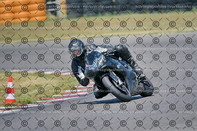 26bc03-2221 | markuskiefer.com - Realisiert mit Pictrs.com