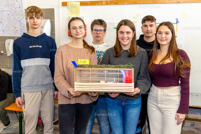 Hackathon - Tag 2 | Bildershop von pixelworld.at - Realisiert mit Pictrs.com