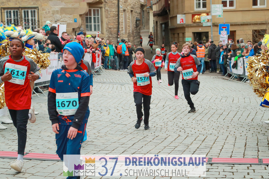 Stadtwerke Jugendlauf 1700m | 3 Koenigslauf 2023 - Realisiert mit Pictrs.com