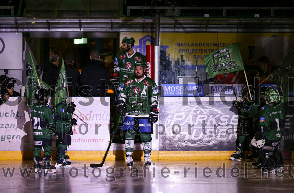2023-10-20_018_TSV_Erding_gegen_EHC_Klostersee | Erding, Deutschland, 20.10.2023:.Eishockey, Bayernliga Vorrunde 2023 / 2024, 2. Spieltag, TSV Erding gegen EHC Klostersee, Endergebnis: 7:2..Rudolf Lorenz (Erding Gladiators, #91)..Foto: Christian Riedel / fotografie-riedel.net