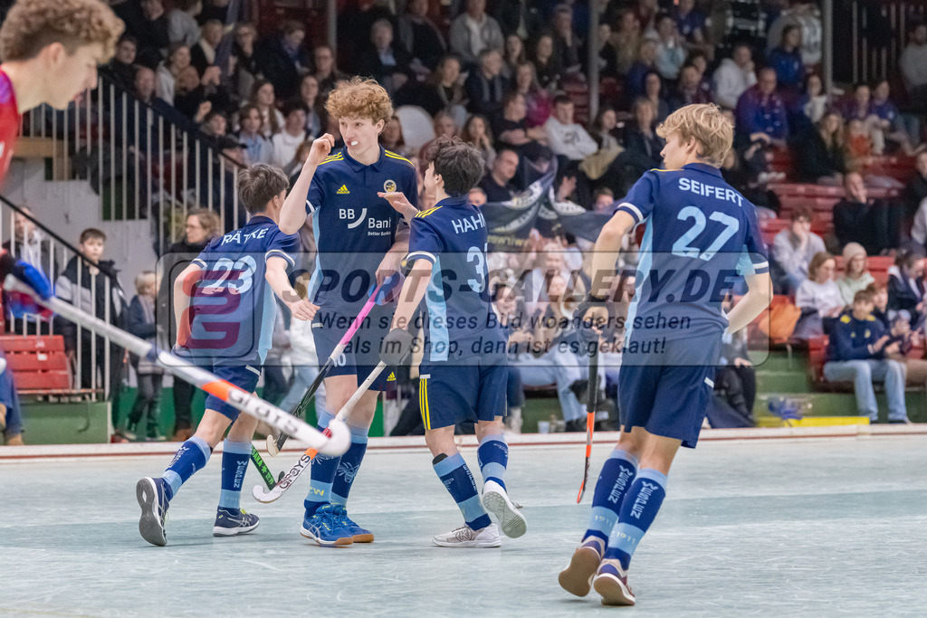 HK_20230304_105843 | Deutsche Meisterschaft MU16 Zehlend. Wespen - Mannheimer HC am 4.3.2023 RWK, Köln ,
