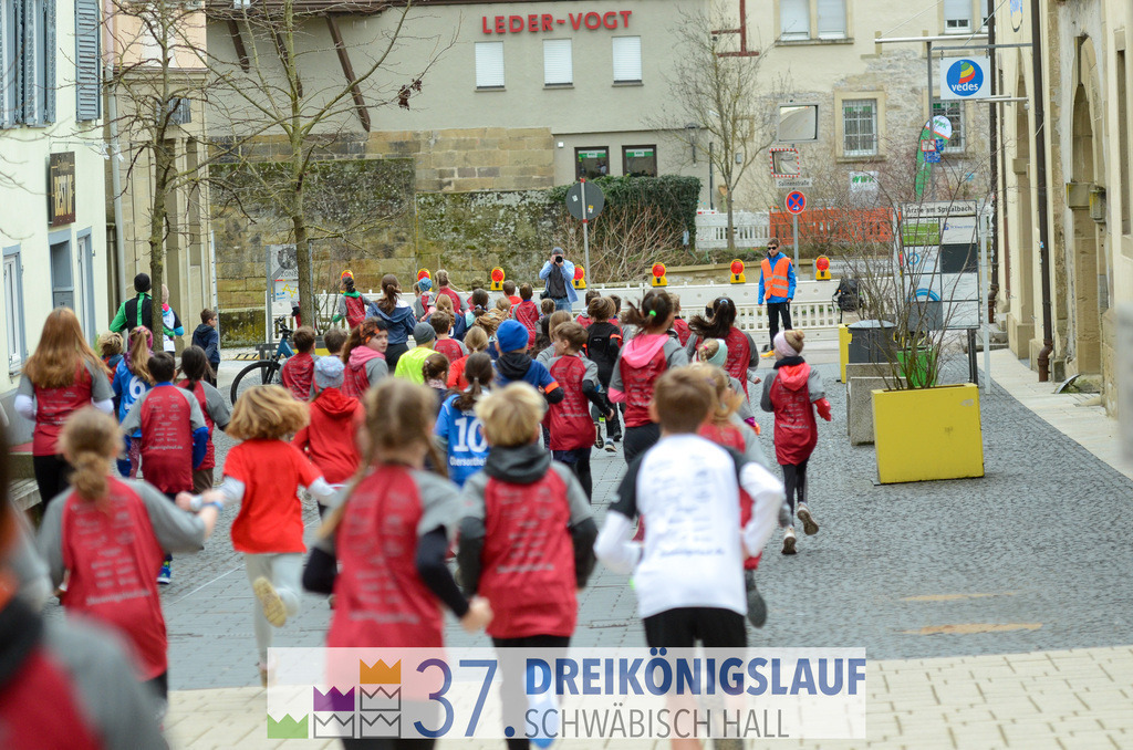 Stadtwerke Jugendlauf 1700m | 3 Koenigslauf 2023 - Realisiert mit Pictrs.com