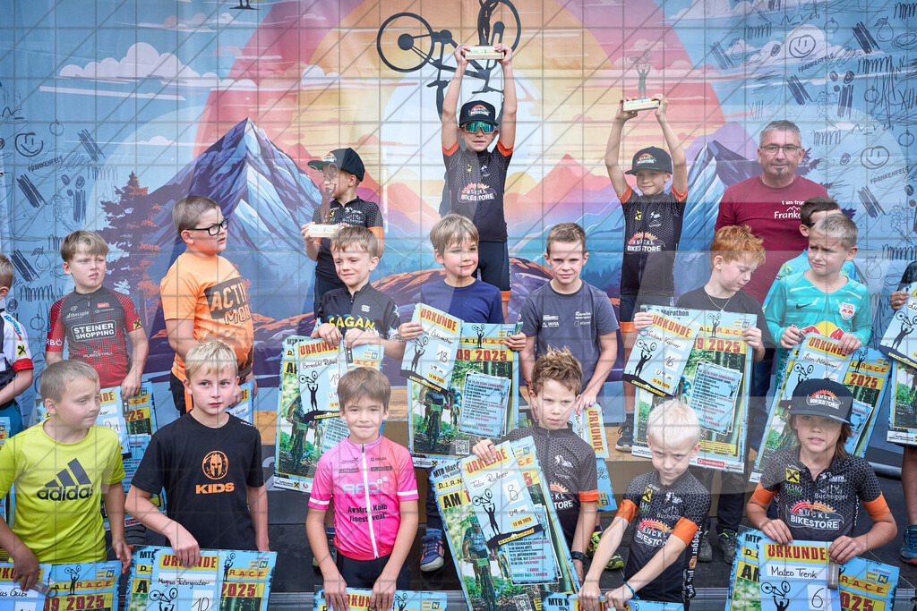 Betriebszentrum Laubenbachmühle, Frankenfels, Österreich - 13. September 2025: Dirndltal Race - Kids Race - SiegerehrungFotograf: Martin Bihounek / martinbihounek.com | 13. September 2025 Betriebszentrum Laubenbachmühle, Frankenfels, Österreich : Dirndltal Race - Kids Race - Siegerehrung •••••Photo by: Martin Bihounek / martinbihounek.comInsta: @martinbihounekcom