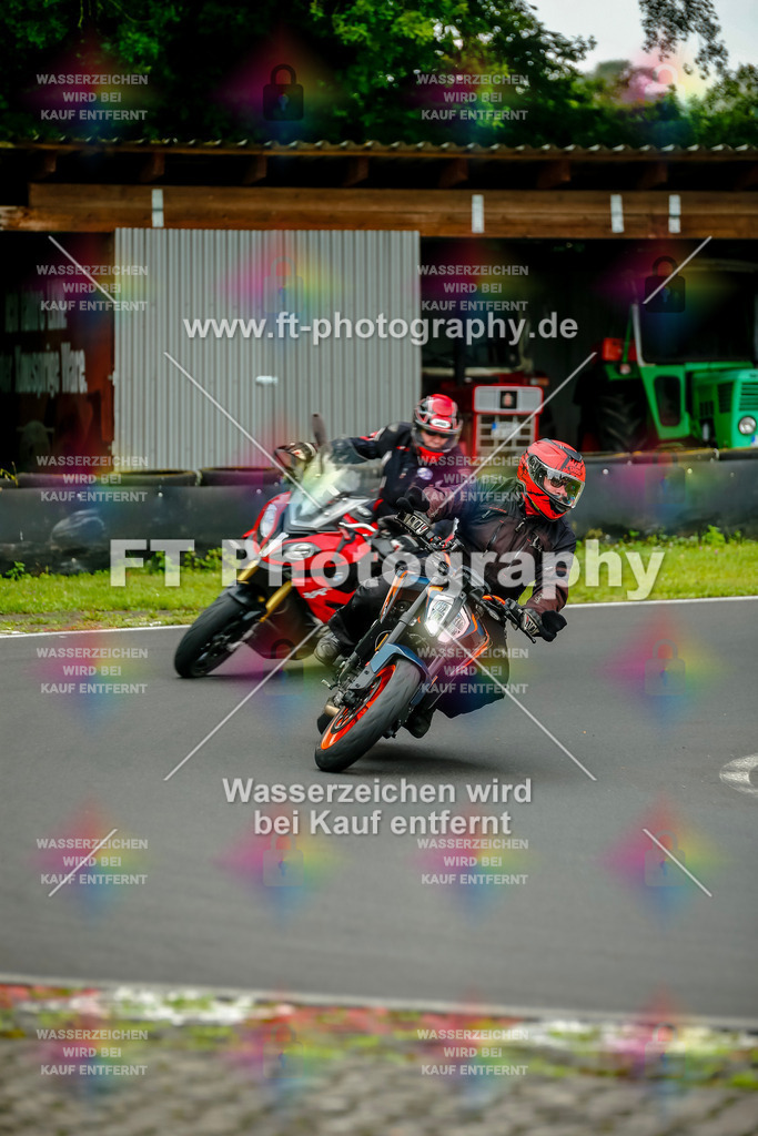 VBK-4156 | Hier findet Ihr Bilder von Touristenfahrten auf der Nürburgring Nordschleife oder von anderen Veranstaltungen die ich besucht habe. Viel Spass beim Durch Schauen 