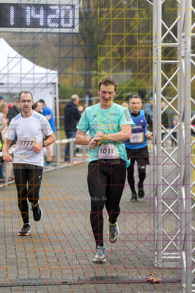 Neusser Erftlauf 2025  | 15km Neusser Erftlauf 2025 Foto: Heldenfoto.de