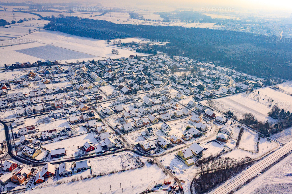 Luftbild: Neubaugebiet In den Tongruben von Nordwesten im Winter bei Schnee in Rheinzabern im Bundesland Rheinland-Pfalz in Deutschland. Foto: IMG_24055.jpg vom 27.01.2010 durch Werner Riehm/FLY-FOTO.de
